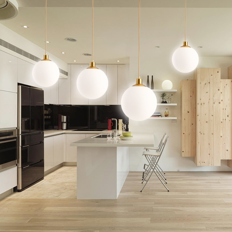 ガラスボールシャンデリアレストランバーベッドサイド寝室衣料品 - Restaurant Lighting Decoration のレビューと価格